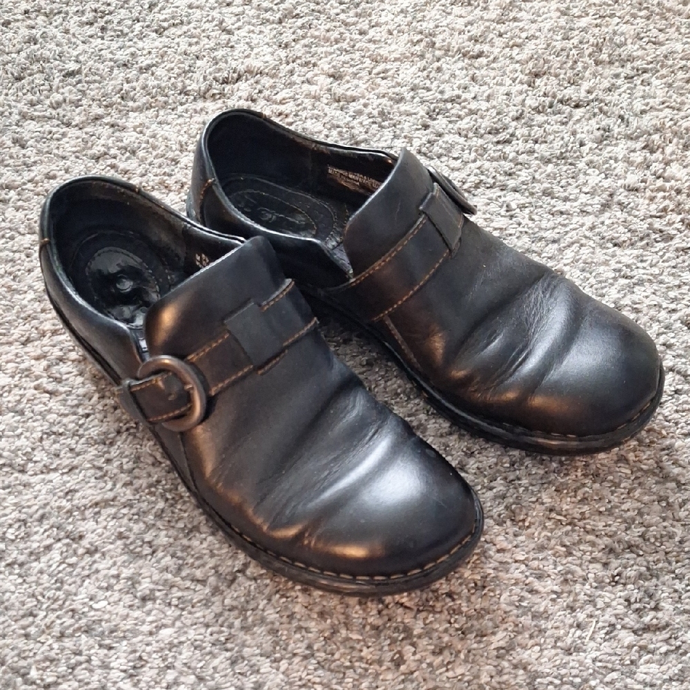 Born Women's Bucket Black Leather Slip-On Shoes Size 8.5